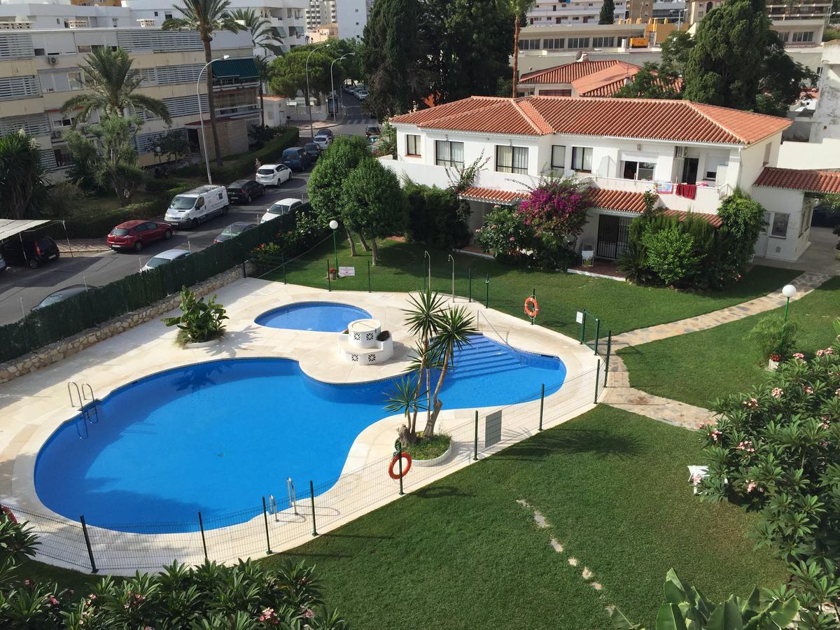 Apartamento Holidays On The Beach 托雷莫利诺斯 外观 照片