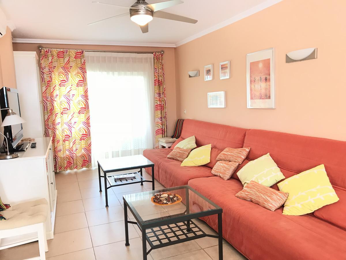 Apartamento Holidays On The Beach 托雷莫利诺斯 外观 照片