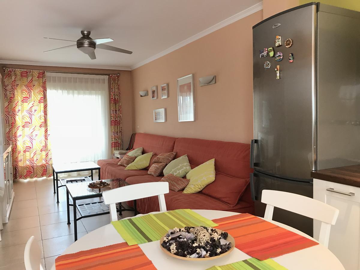 Apartamento Holidays On The Beach 托雷莫利诺斯 外观 照片