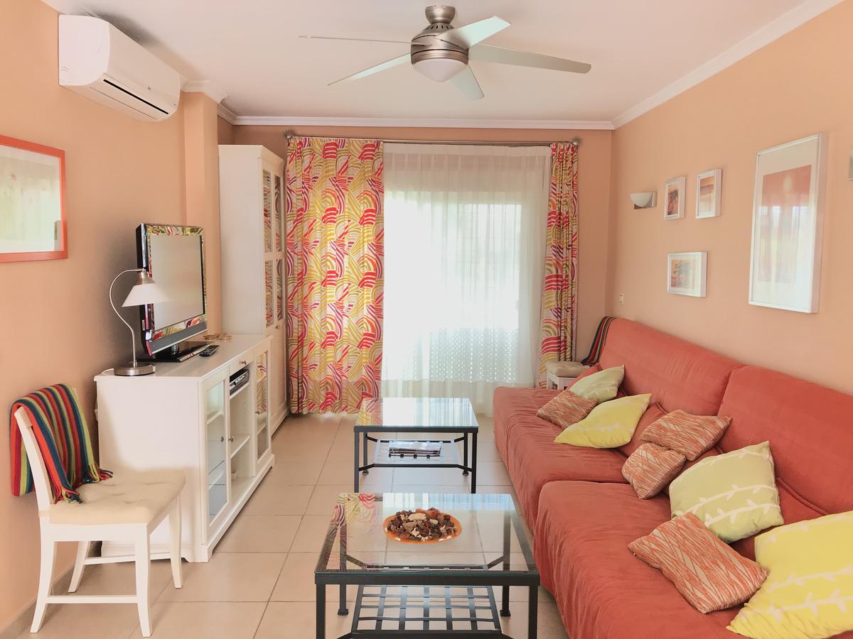 Apartamento Holidays On The Beach 托雷莫利诺斯 外观 照片